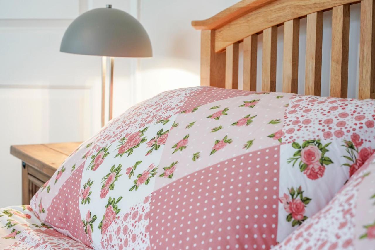 Close To City Centre Stylish 3 Bedroom House Белфаст Екстериор снимка