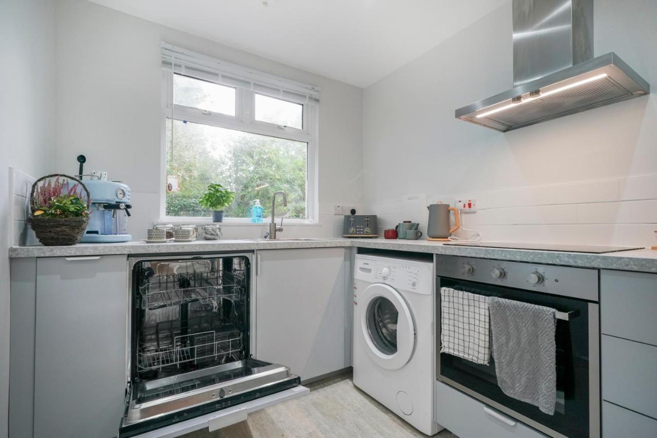 Close To City Centre Stylish 3 Bedroom House Белфаст Екстериор снимка